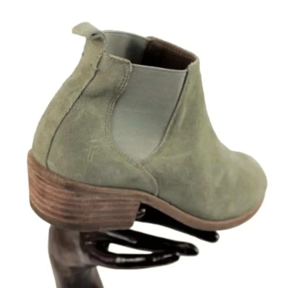 Frye Carson Chelsea Light Gray Suede Pull On Ankle Boot Size 7